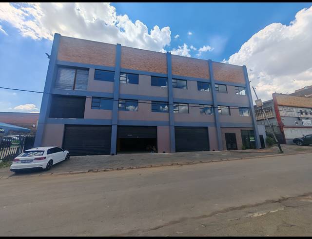 2,289M² WAREHOUSE FOR SALE IN OPHIRTON